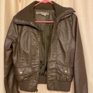 Brown “Leather” junior puffed jacket size M